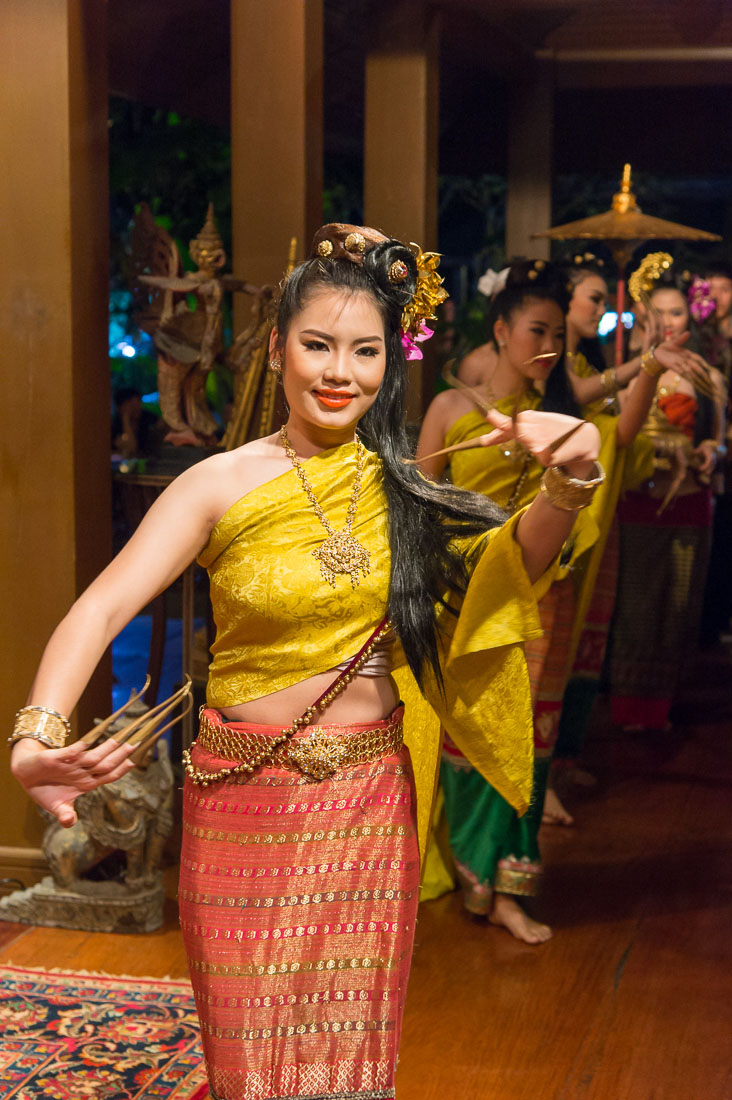 Performing a traditional dance wearing Thai costumes, Chiang Mai, Kingdom of Thailand, Indochina, South East Asia.