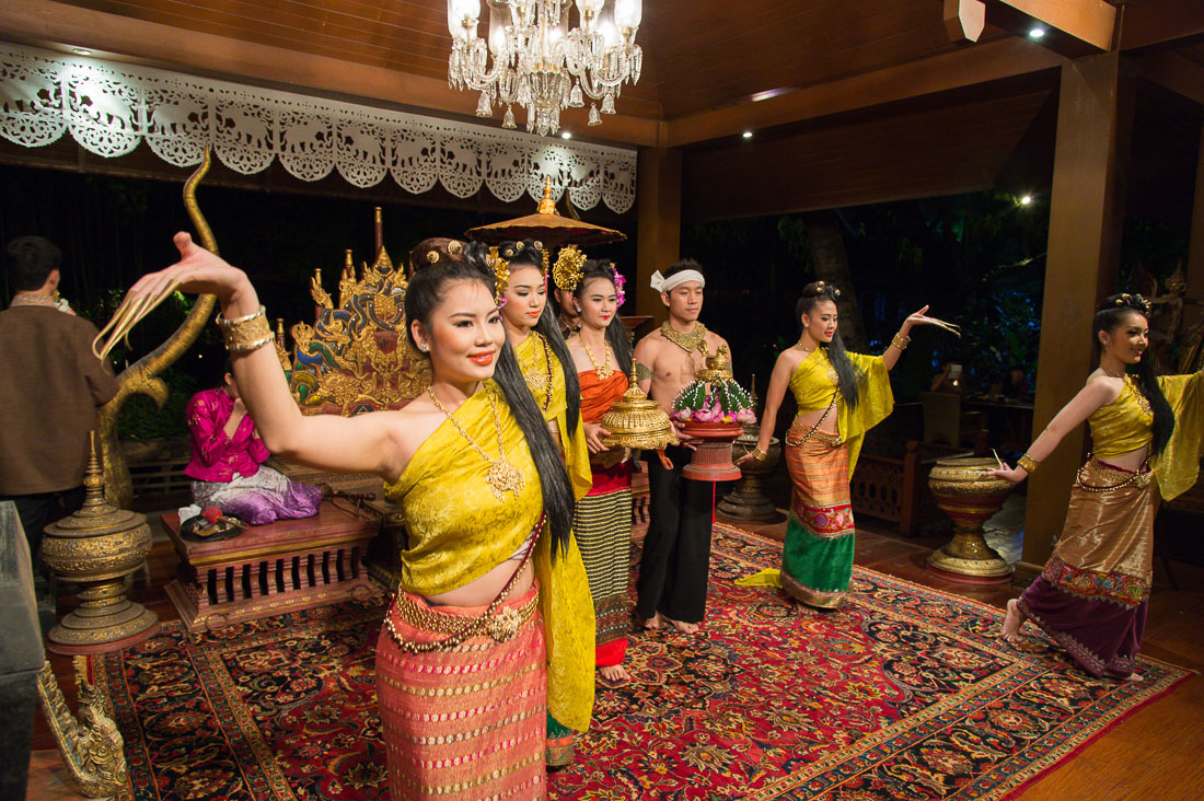 Performing a traditional dance wearing Thai costumes, Chiang Mai, Kingdom of Thailand, Indochina, South East Asia.