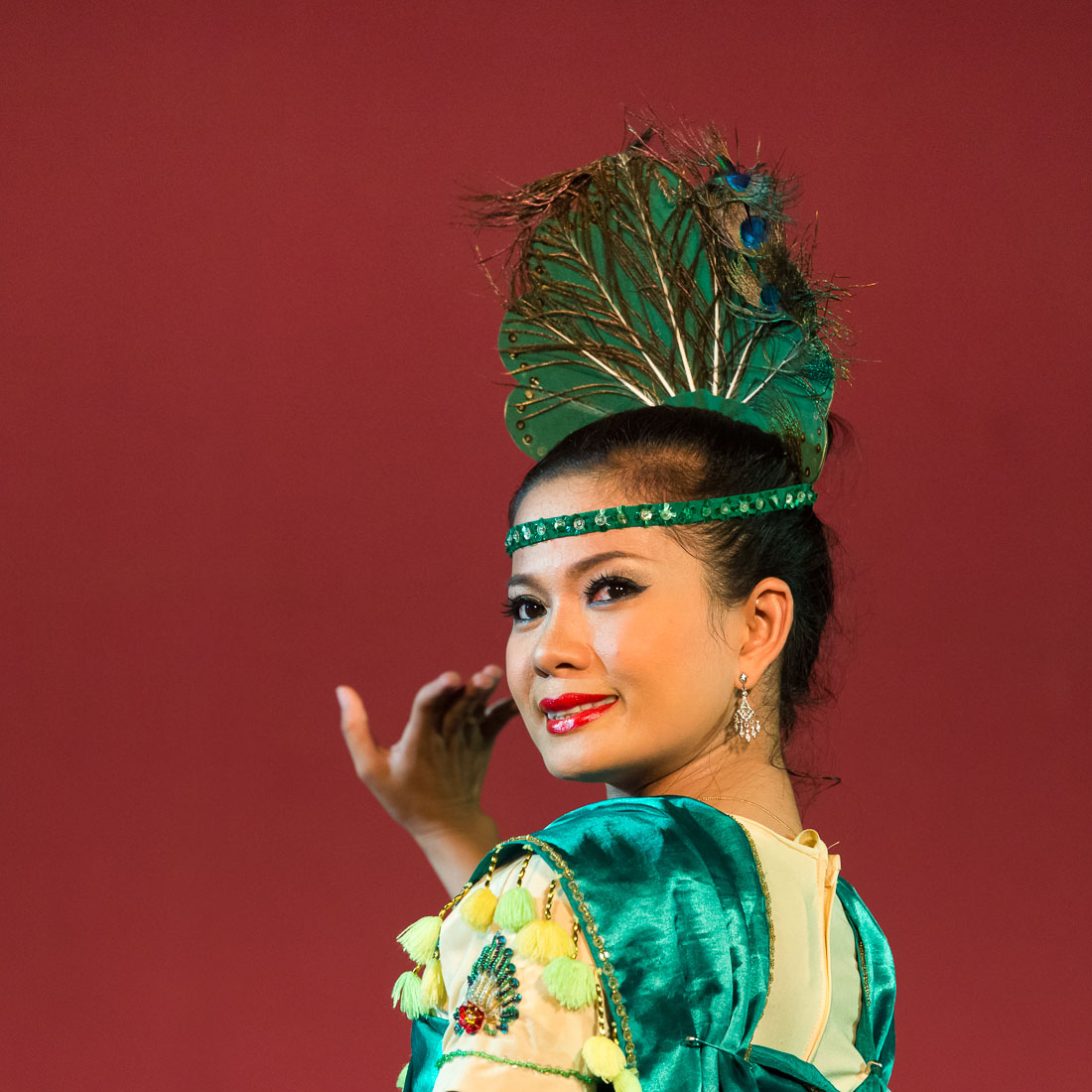 Performing a popular Cambodian dance, The National Museum, Phnom Penh, Kingdom of Cambodia, Indochina, South East Asia.