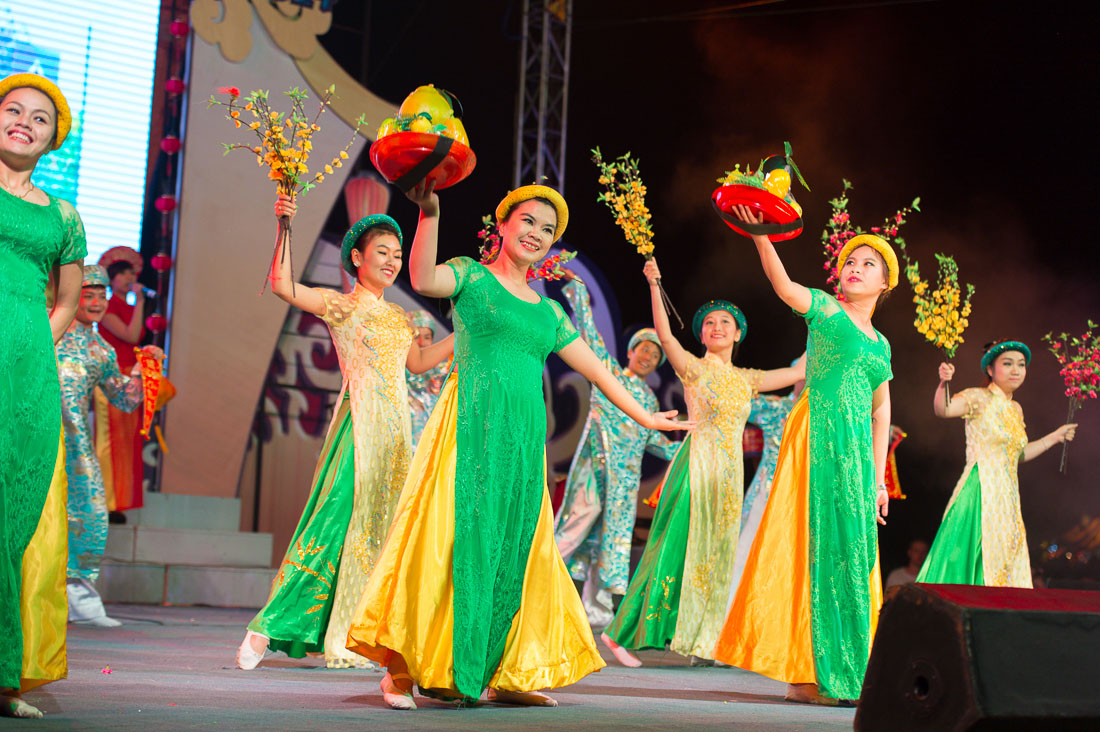Folkloristic dances for 2014 lunar New Year Tet celebration, Hoi An, Quang Nam Province, Viet Nam, Indochina, South East Asia.