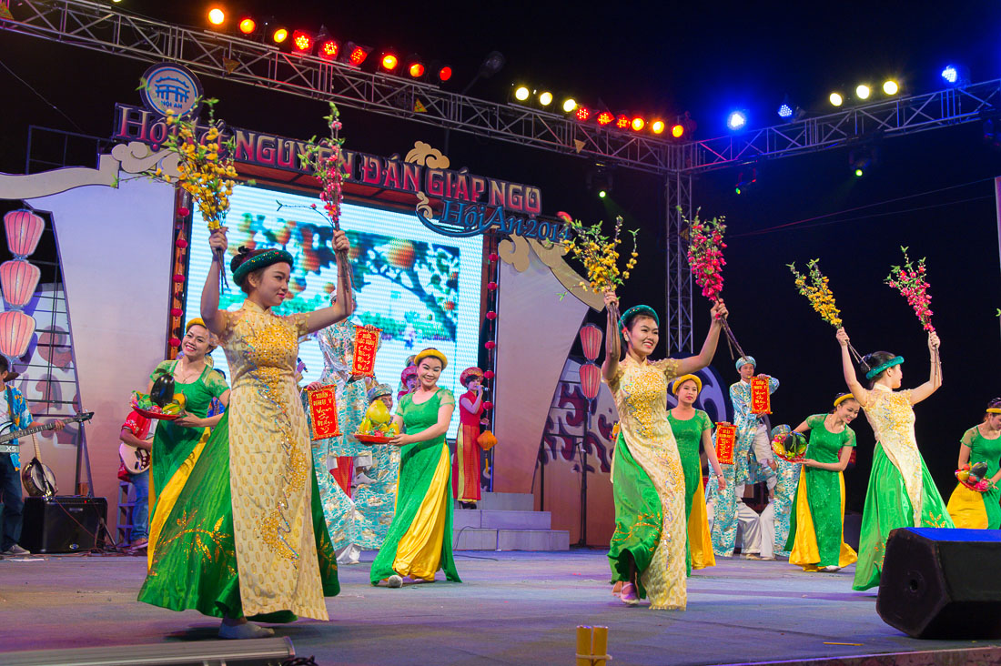 Folkloristic dances for 2014 lunar New Year Tet celebration, Hoi An, Quang Nam Province, Viet Nam, Indochina, South East Asia.