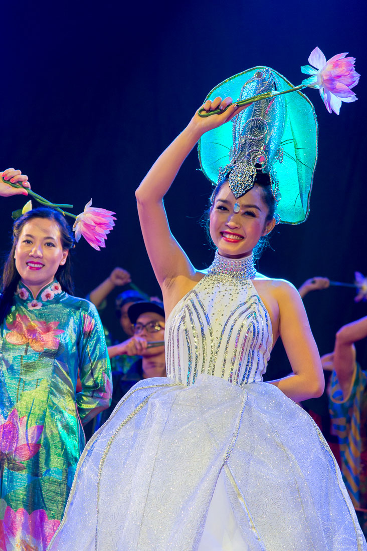 Vietnamese artists performing at Hue Festival 2014, Thua ThienâHue Province, Viet Nam, Indochina, South East Asia.