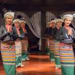 Performing a traditional dance wearing Thai costumes, Chiang Mai, Kingdom of Thailand, Indochina, South East Asia.