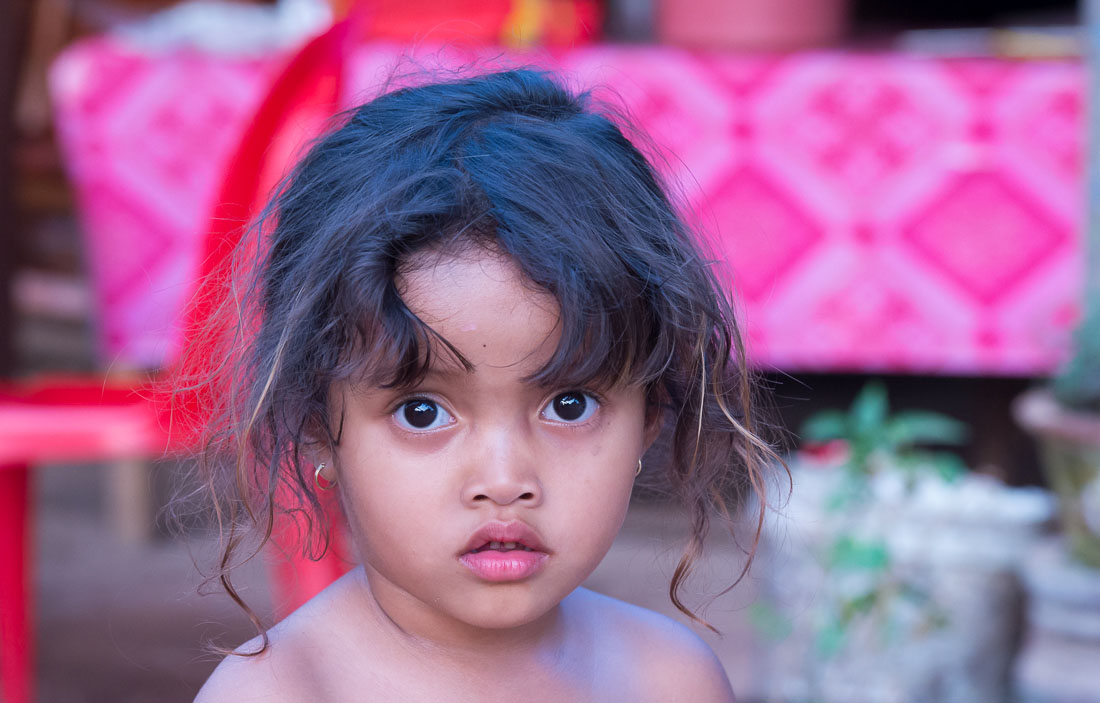 Children_from_Cambodia_2013_0001.NEF