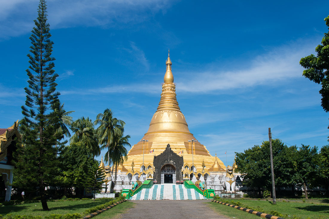 The beautiful Lokananda Paya pagoda inSittwe, Rakhine State, Myanmar, Indochina, So uth Easr Asia.
