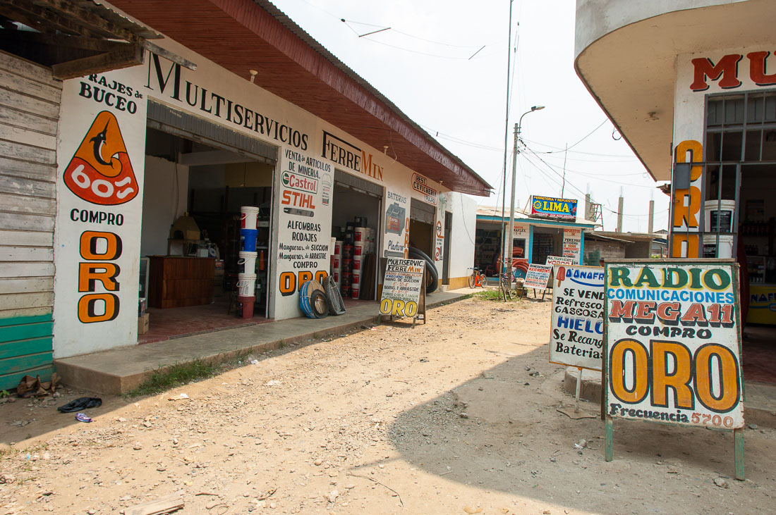 Labirinto, a small trading town for the gold miners at Rio Madre de Dios, Peru, South America